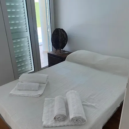 Little Double In A House With Pool Near The * Caxias